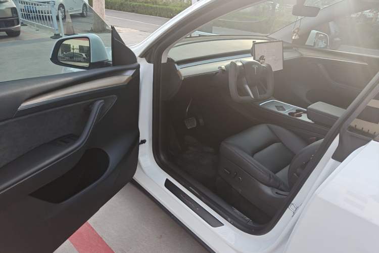 Used Tesla Model Y 2022 Revised Version Rear-Wheel Drive Driver Seat