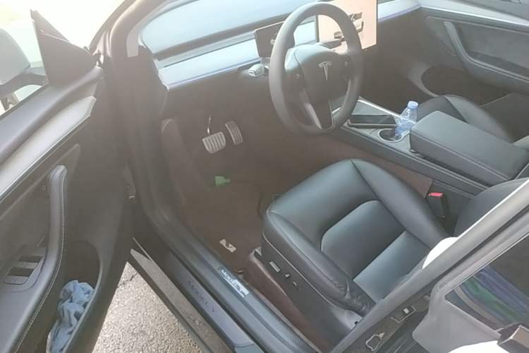 Used Tesla Model Y 2022 Performance High-Performance All-Wheel-Drive Version Driver Seat