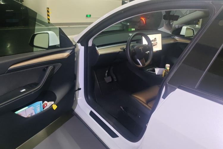Used Tesla Model Y 2022 Rear-Wheel-Drive Version Driver Seat