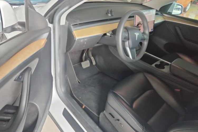 Used Tesla Model Y 2022 Rear-Wheel-Drive Version Driver Seat