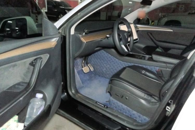 Used Tesla Model Y 2022 Rear-Wheel-Drive Version Driver Seat
