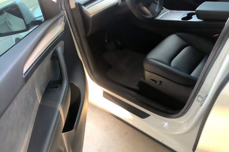 Used Tesla Model Y 2022 Rear-Wheel-Drive Version Driver Seat