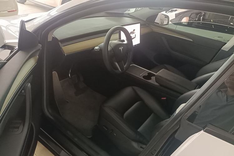 Used Tesla Model Y 2022 Revised Version Rear-Wheel Drive Driver Seat