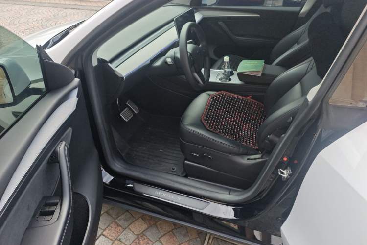 Used Tesla Model Y 2022 Revised Version Rear-Wheel Drive Driver Seat