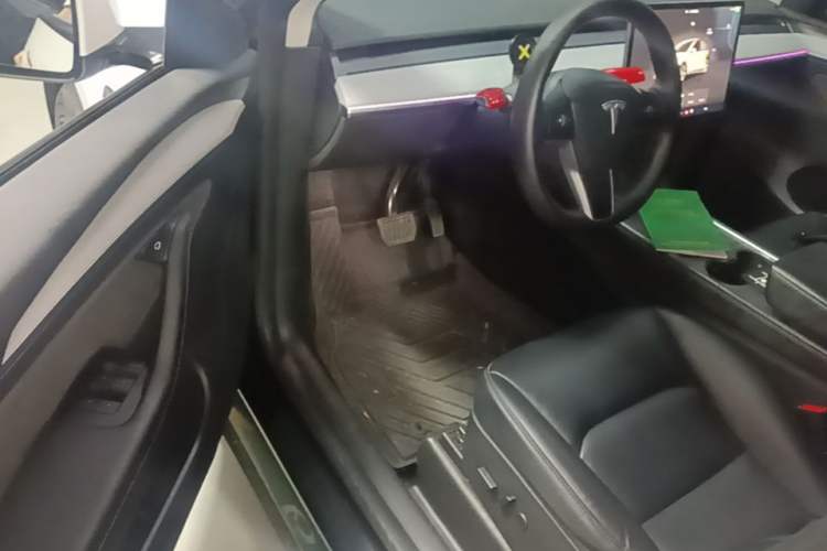 Used Tesla Model Y 2022 Rear-Wheel-Drive Version Driver Seat