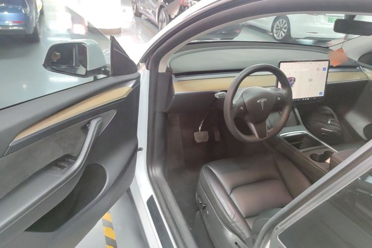 Used Tesla Model Y 2022 Revised Version Rear-Wheel Drive Driver Seat