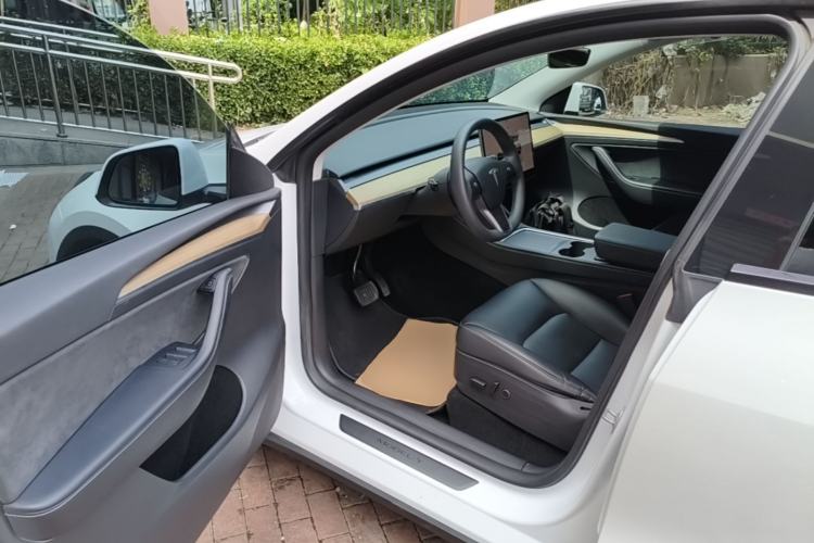 Used Tesla Model Y 2022 Revised Version Rear-Wheel Drive Driver Seat
