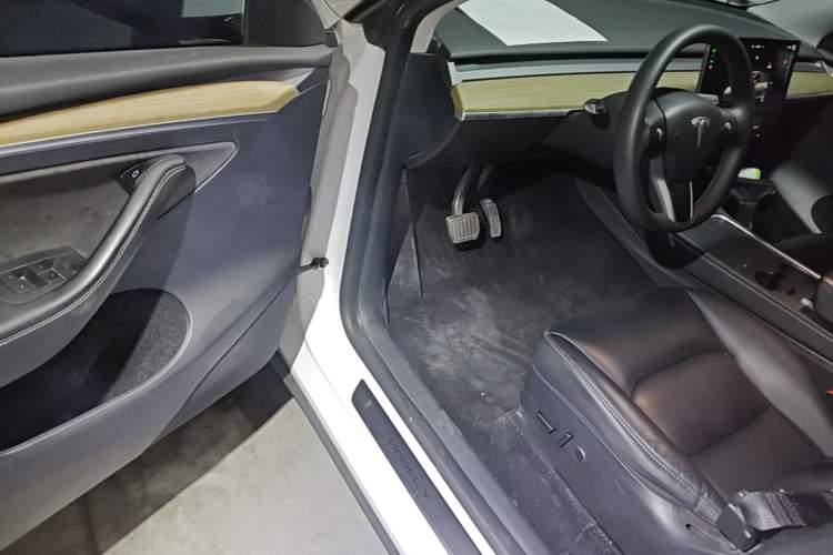 Used Tesla Model Y 2022 Revised Version Long-Range All-Wheel Drive Driver Seat