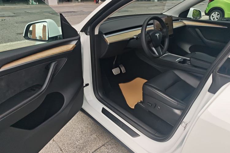 Used Tesla Model Y 2022 Performance High-Performance All-Wheel-Drive Version Driver Seat