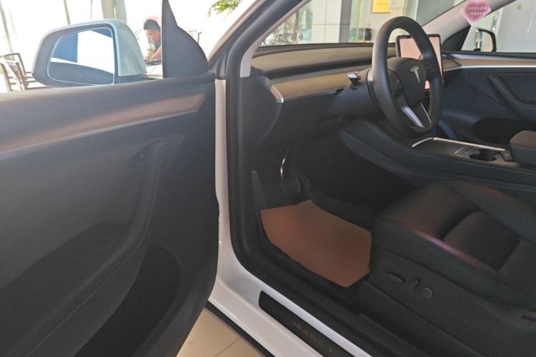Used Tesla Model Y 2022 Rear-Wheel-Drive Version Driver Seat