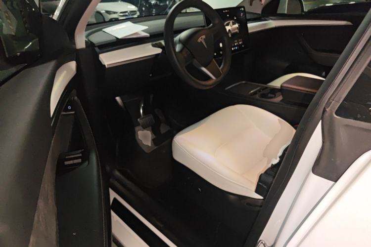Used Tesla Model Y 2022 Rear-Wheel-Drive Version Driver Seat