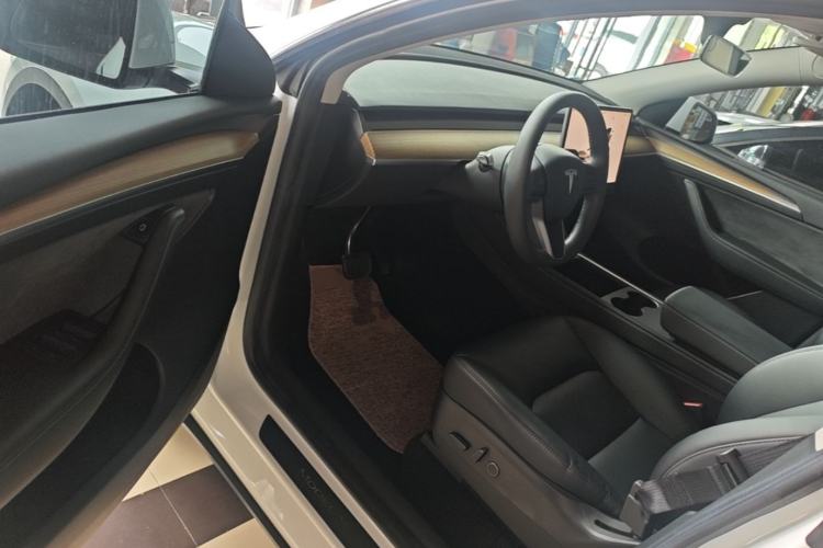 Used Tesla Model Y 2022 Rear-Wheel-Drive Version Driver Seat