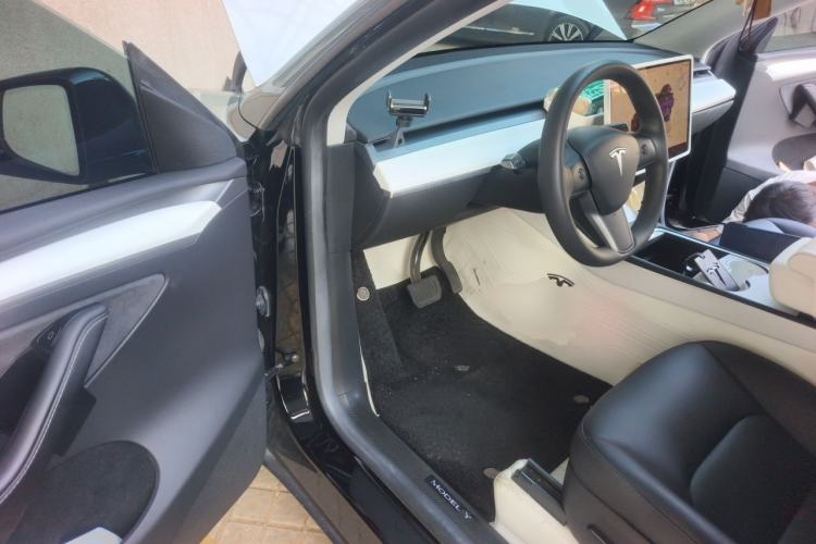 Used Tesla Model Y 2022 Revised Version Rear-Wheel Drive Driver Seat