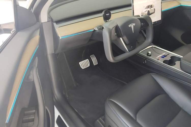 Used Tesla Model Y 2022 Performance High-Performance All-Wheel-Drive Version Driver Seat