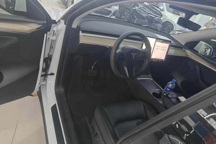 Used Tesla Model Y 2022 Revised Version Rear-Wheel Drive Driver Seat