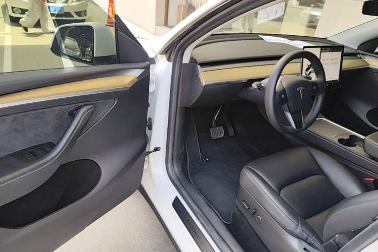 Used Tesla Model Y 2022 Revised Version Rear-Wheel Drive Driver Seat