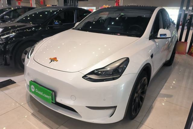 Used Tesla Model Y 2022 Long-Range All-Wheel-Drive Version