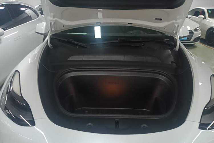 Used Tesla Model Y 2022 Performance High-Performance All-Wheel-Drive Version Engine Bay