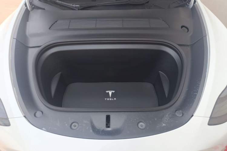 Used Tesla Model Y 2022 Performance High-Performance All-Wheel-Drive Version Engine Bay