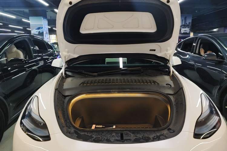 Used Tesla Model Y 2022 Performance High-Performance All-Wheel-Drive Version Engine Bay