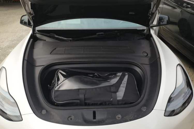 Used Tesla Model Y 2022 Performance High-Performance All-Wheel-Drive Version Engine Bay
