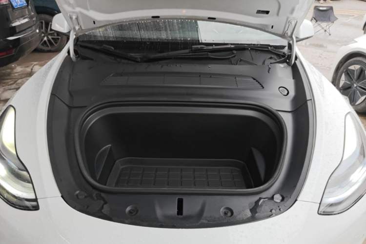 Used Tesla Model Y 2022 Revised Version Long-Range All-Wheel Drive Engine Bay