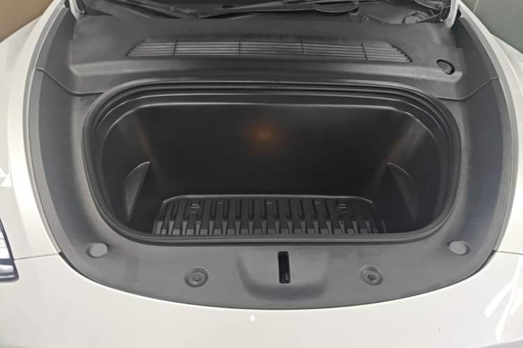 Used Tesla Model Y 2022 Revised Version Rear-Wheel Drive Engine Bay