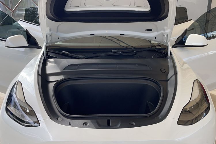 Used Tesla Model Y 2022 Rear-Wheel-Drive Version Engine Bay