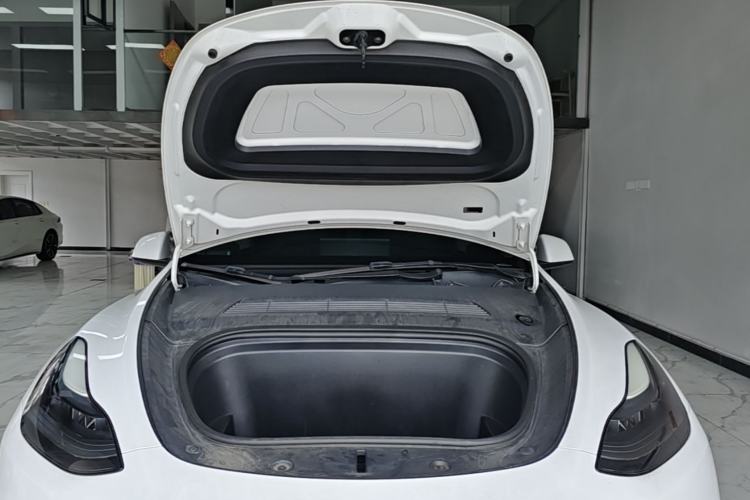 Used Tesla Model Y 2022 Rear-Wheel-Drive Version Engine Bay