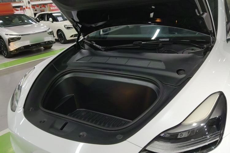Used Tesla Model Y 2022 Rear-Wheel-Drive Version Engine Bay