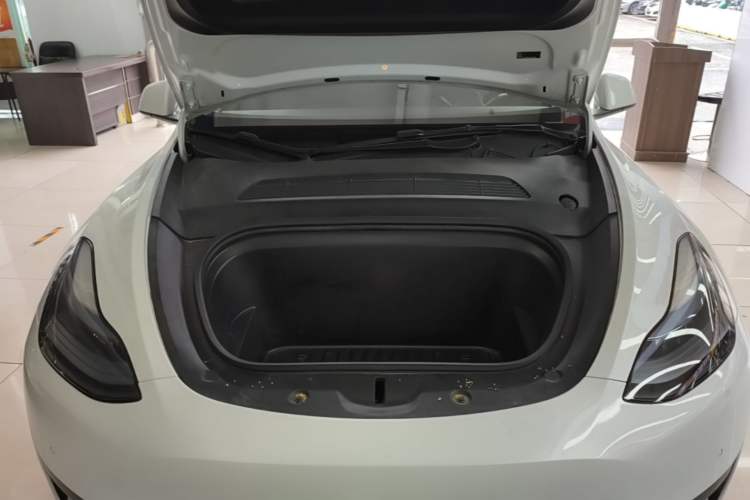 Used Tesla Model Y 2022 Revised Version Rear-Wheel Drive Engine Bay