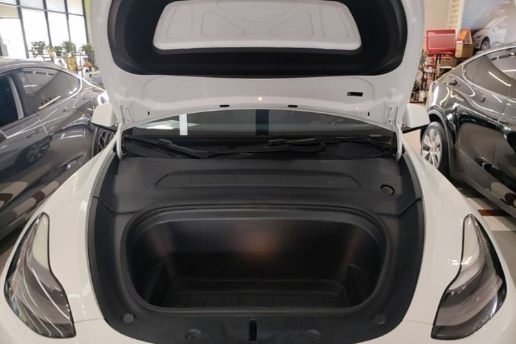 Used Tesla Model Y 2022 Rear-Wheel-Drive Version Engine Bay