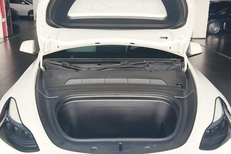 Used Tesla Model Y 2022 Performance High-Performance All-Wheel-Drive Version Engine Bay