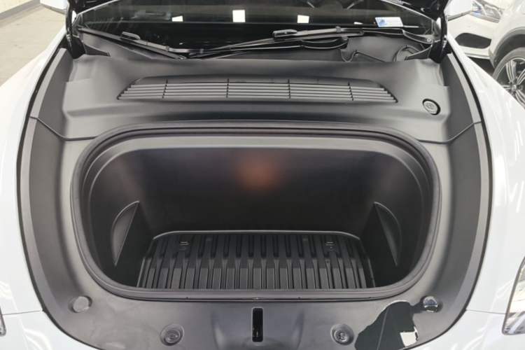 Used Tesla Model Y 2022 Revised Version Rear-Wheel Drive Engine Bay