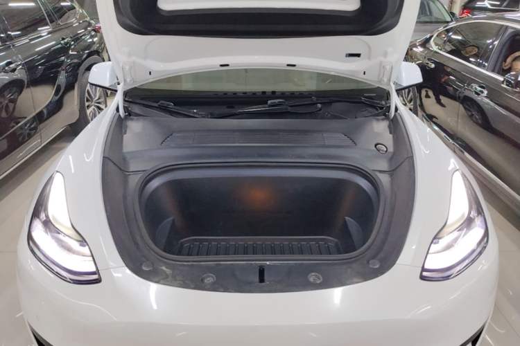 Used Tesla Model Y 2022 Rear-Wheel-Drive Version Engine Bay