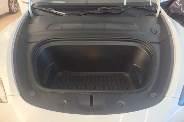 Used Tesla Model Y 2022 Revised Version Long-Range All-Wheel Drive Engine Bay