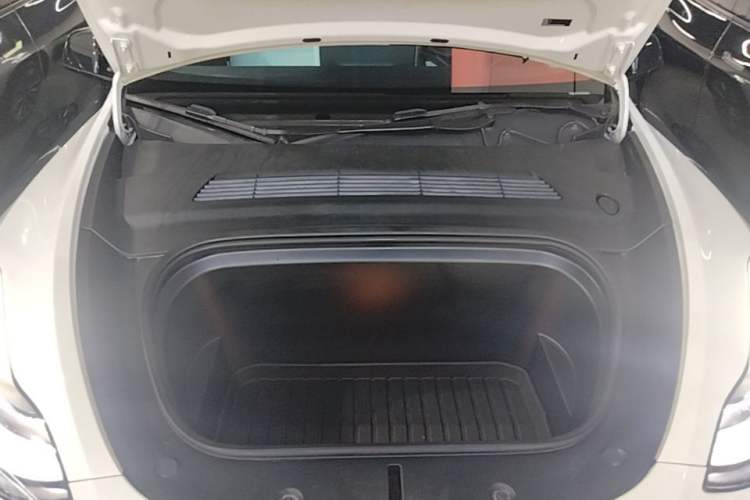Used Tesla Model Y 2022 Revised Version Rear-Wheel Drive Engine Bay