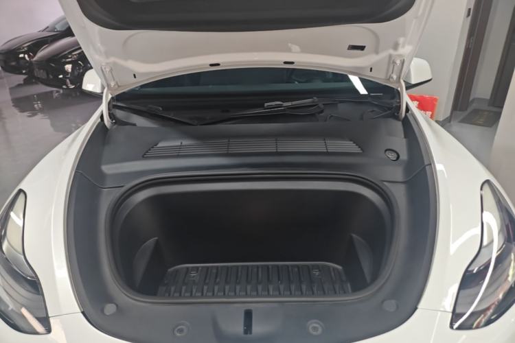 Used Tesla Model Y 2022 Rear-Wheel-Drive Version Engine Bay
