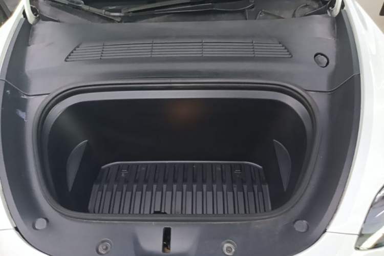 Used Tesla Model Y 2022 Revised Version Rear-Wheel Drive Engine Bay