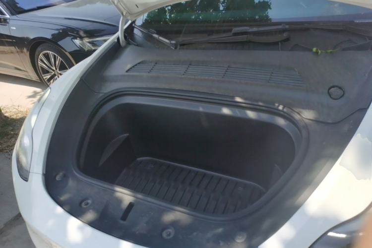 Used Tesla Model Y 2022 Rear-Wheel-Drive Version Engine Bay