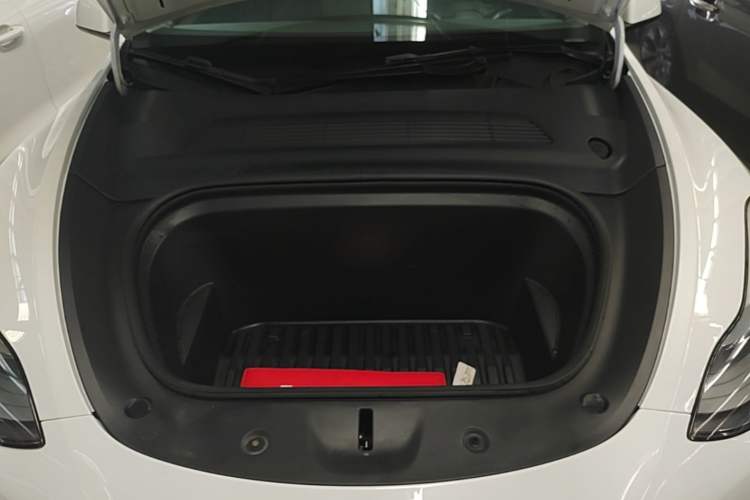 Used Tesla Model Y 2022 Rear-Wheel-Drive Version Engine Bay