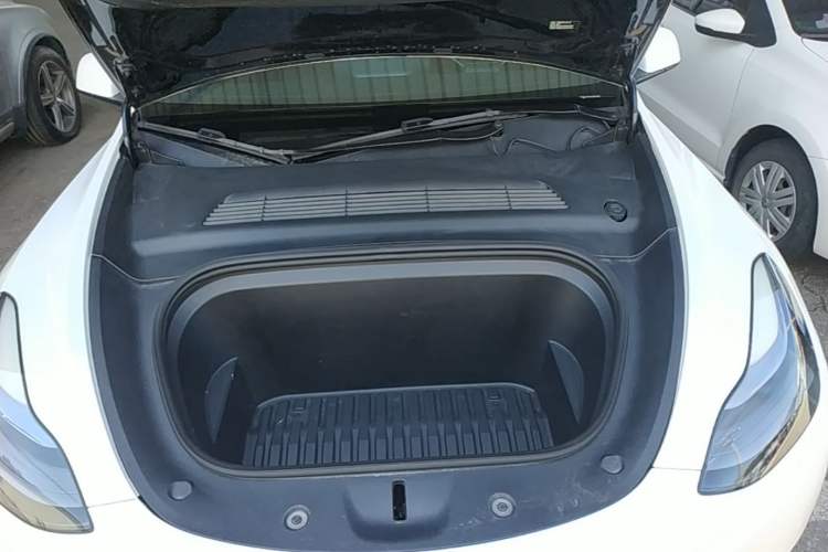 Used Tesla Model Y 2022 Performance High-Performance All-Wheel-Drive Version Engine Bay