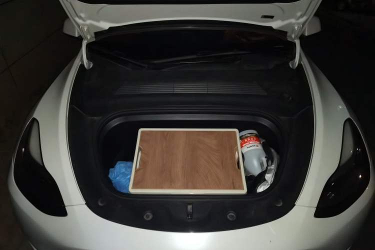 Used Tesla Model Y 2022 Rear-Wheel-Drive Version Engine Bay