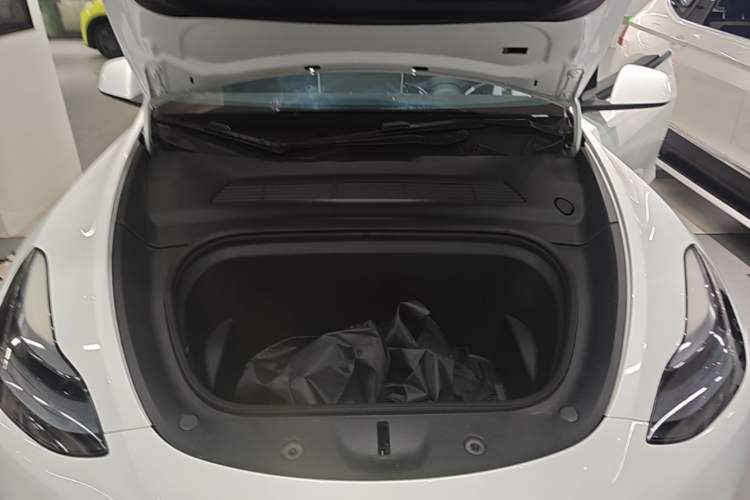 Used Tesla Model Y 2022 Revised Version Rear-Wheel Drive Engine Bay