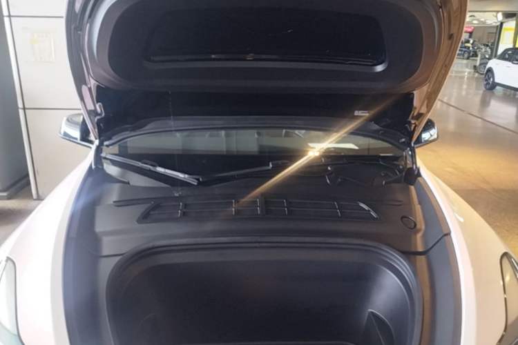 Used Tesla Model Y 2022 Performance High-Performance All-Wheel-Drive Version Engine Bay