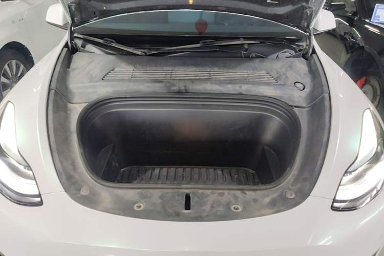 Used Tesla Model Y 2022 Revised Version Rear-Wheel Drive Engine Bay