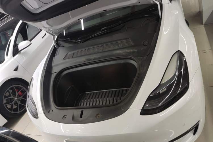 Used Tesla Model Y 2022 Rear-Wheel-Drive Version Engine Bay