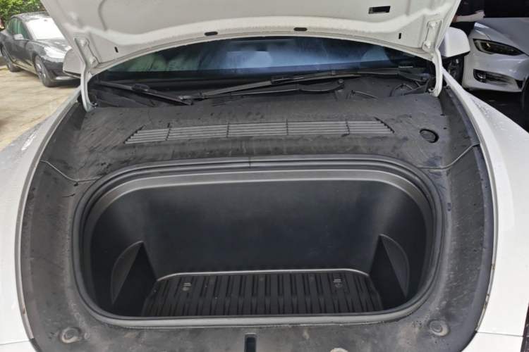 Used Tesla Model Y 2022 Revised Version Rear-Wheel Drive Engine Bay