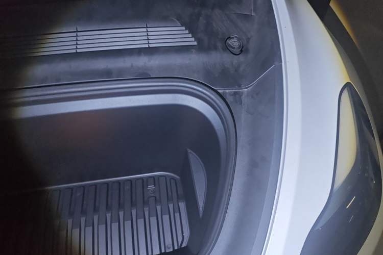Used Tesla Model Y 2022 Long-Range All-Wheel-Drive Version Engine Bay Left