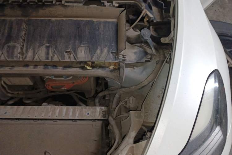 Used Tesla Model Y 2022 Rear-Wheel-Drive Version Engine Bay Left
